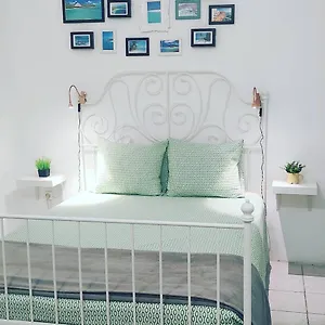 Hostel Little Surf House Las Palmas / Gran Canaria